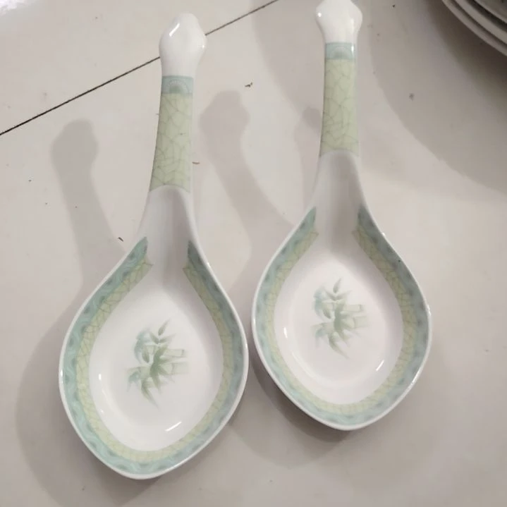 摆件陶瓷盘子碗啥都有