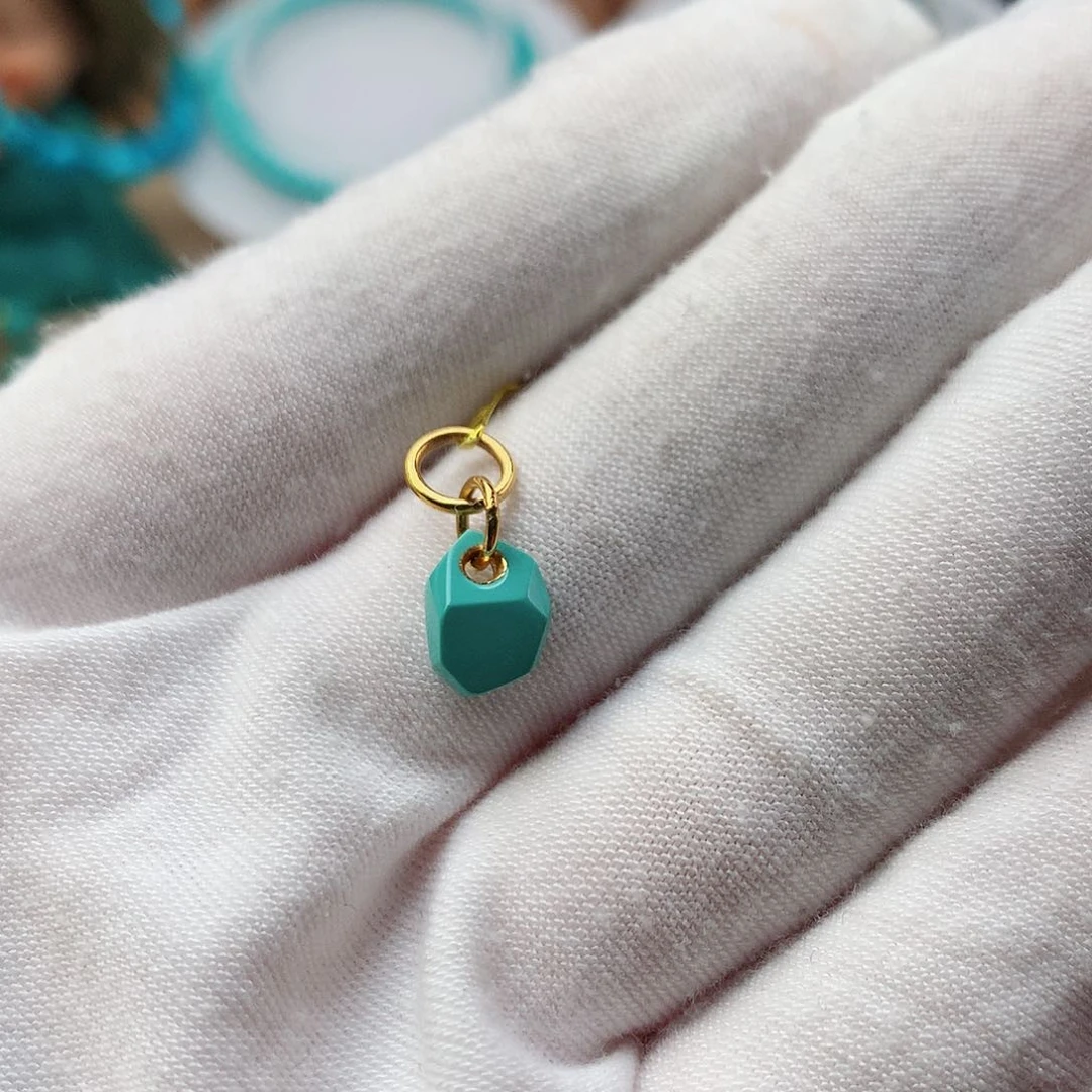 绿松石配饰未镶嵌