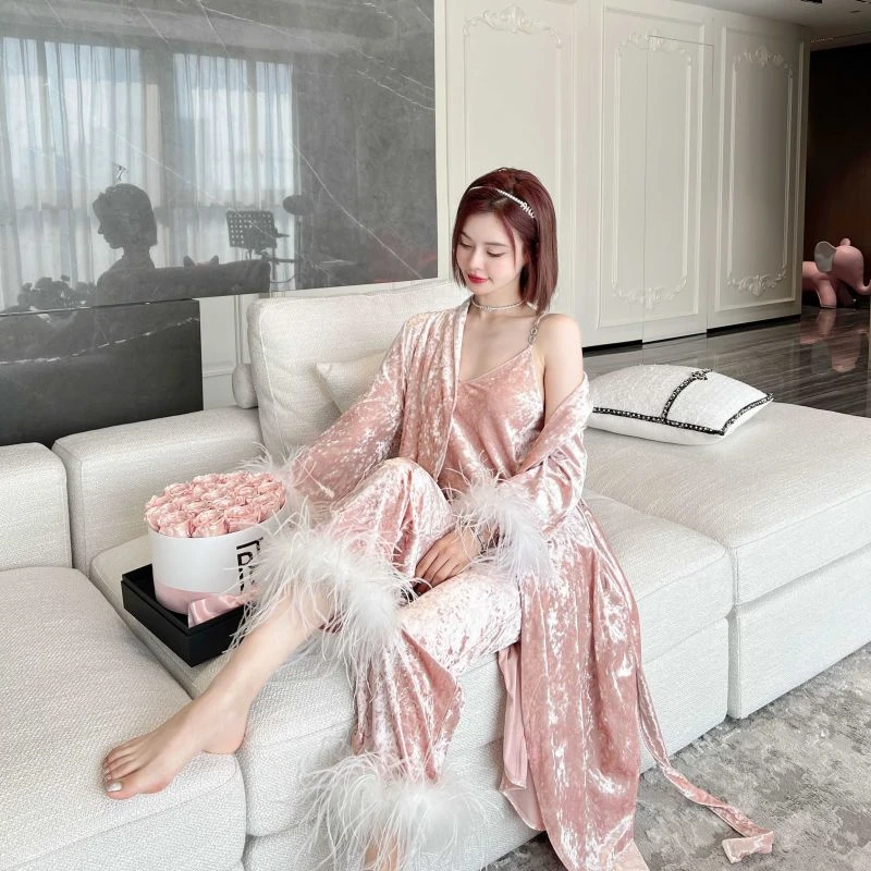 DIMDEVL/汀黛仙女风钻石绒睡衣套装气质浅粉色羽毛镶边家居服晨袍