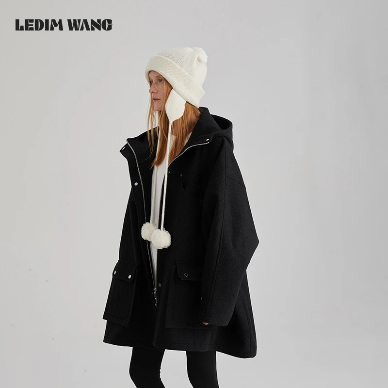 LEDIM WANG【明星同款】刺绣oversize连帽大衣女2024新款毛呢外套