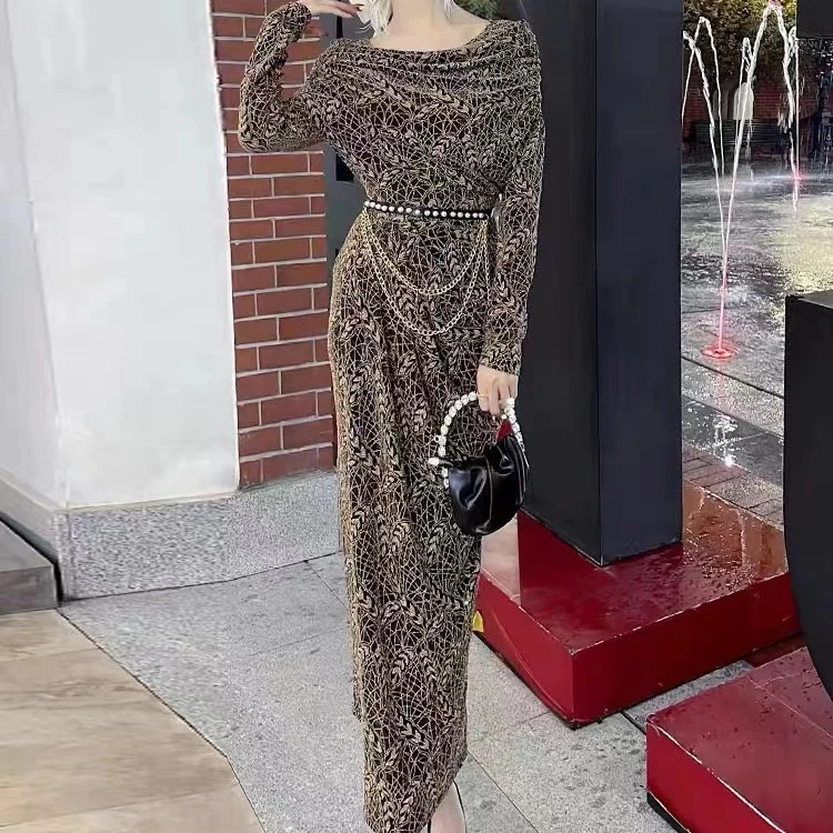 洋气时尚秋款开叉亮丝印花弹力包臀修身连衣裙81922