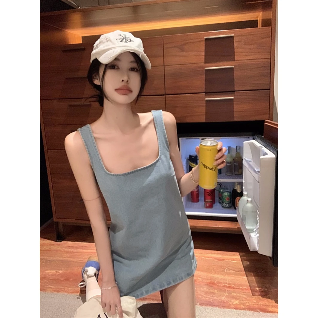2025夏新款茶系穿搭宽松背心裙显瘦小个子复古无袖牛仔吊带连衣裙