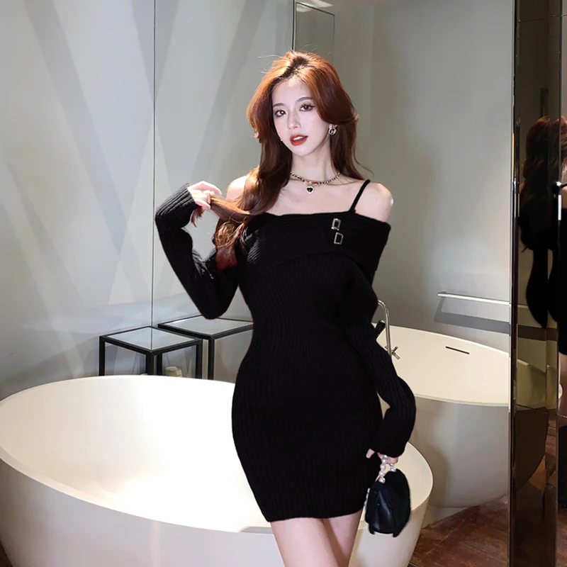 秋季 女神范绝美裙子网红过年喜庆红色小心机性感露肩修身包臀裙