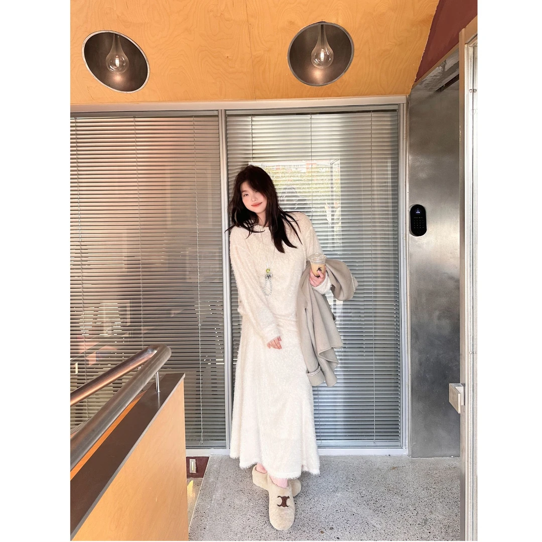 晶咕【来自星星的你】亮晶晶须须毛长袖上衣 +高腰A字半身裙