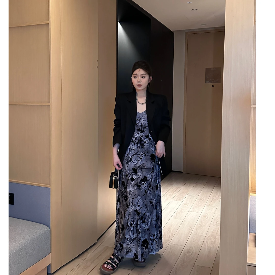 晶咕软软【陌上清秋】复古碎花V领吊带连衣裙气质时尚网红法式名媛