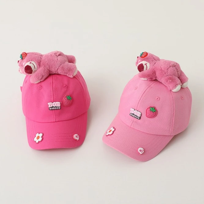 可爱趴姿小草莓熊棒球帽女童百搭网红粉色鸭舌帽甜美可爱儿童帽子
