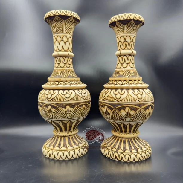 手工木头做的花瓶 新疆喀什柳木手工做的老铁烫画花瓶