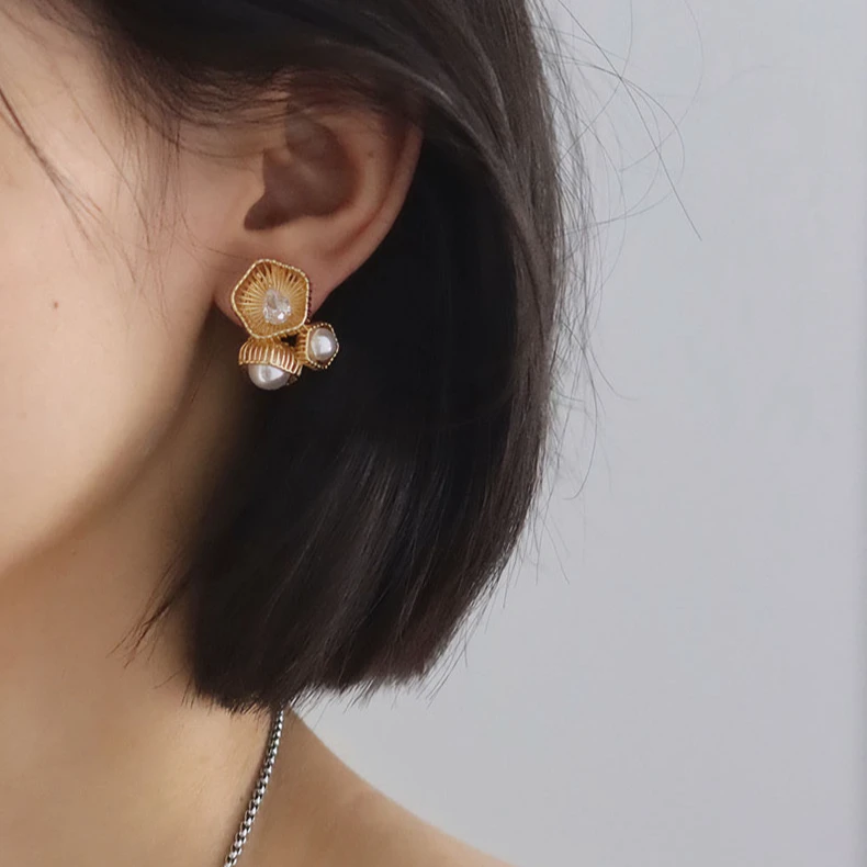 铜合金锆石耳饰 手工气质轻奢时尚百搭复古法式小众优雅设计感002