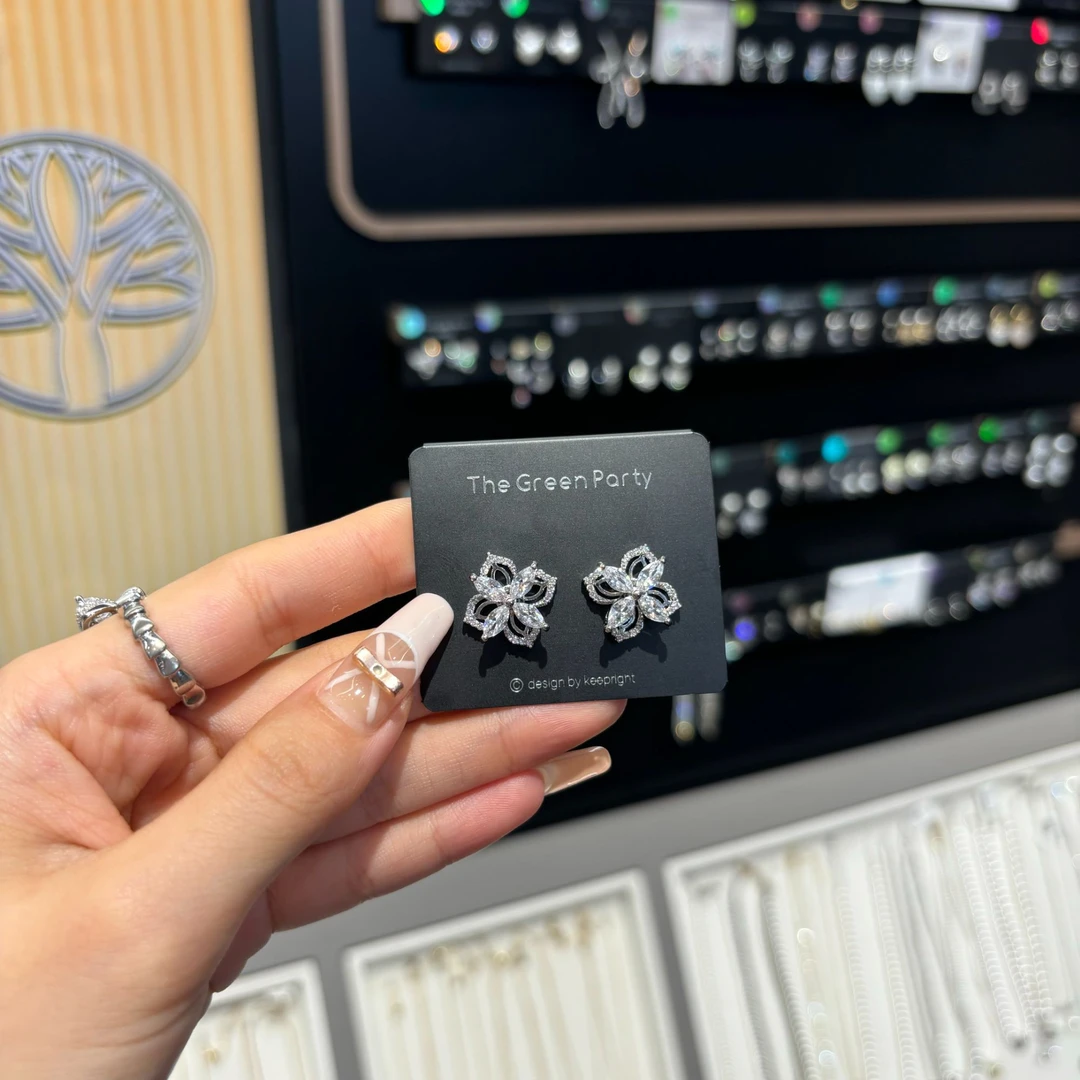 铜合金合成锆石耳饰 四叶草耳钉