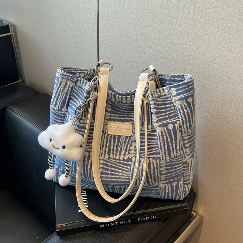 时尚设计感大容量包包2025新款女士单肩包小众百搭通勤上班托特包