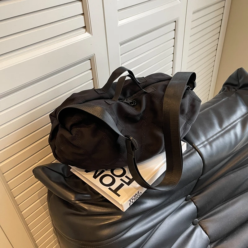 牛津布饺子包ins胸包托特包女2024新百搭休闲菱格绣线单肩斜挎包