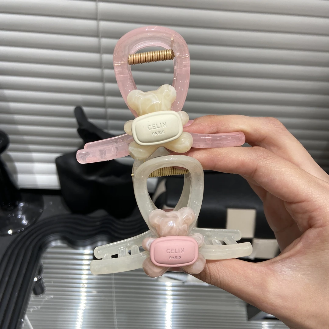 E3130 春季果冻色透明粉色字母小熊中号半抓抓夹发饰ab款网红气质