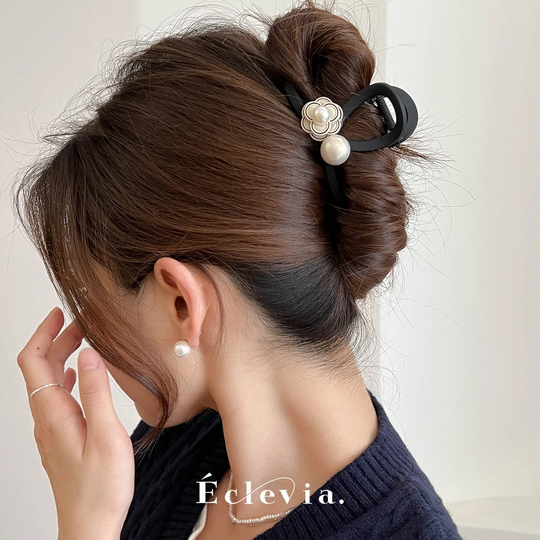 E2302 网红气质经典小香风中号8CM半抓夹 黑白山珠珠抓夹