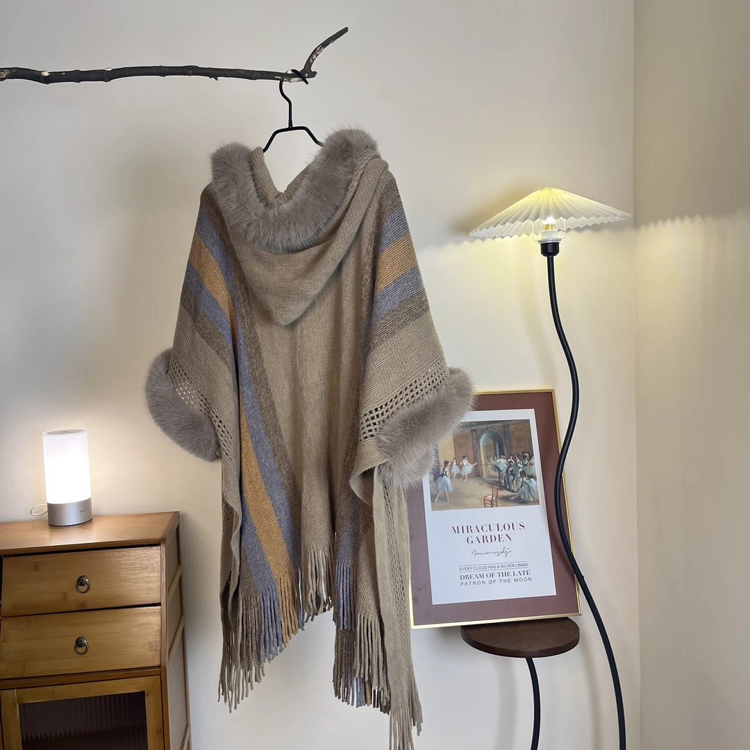 斗篷毛领时尚披肩气质女围巾秋冬连帽旅游毛毛外搭披风经典针织