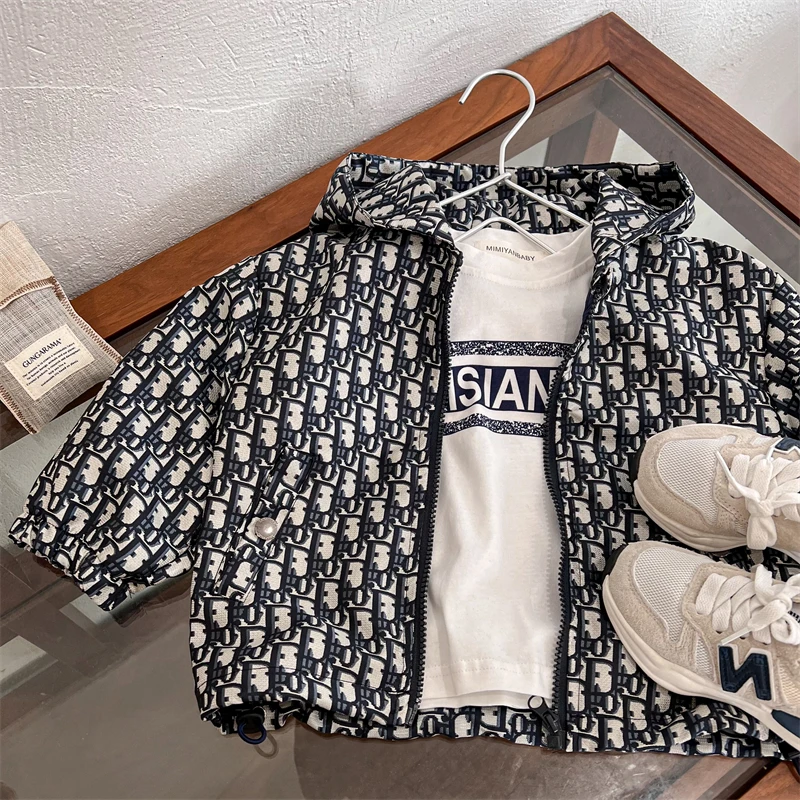 韩版春秋儿童外套男女童提花连帽拉链字母宝宝满印新款休闲夹克