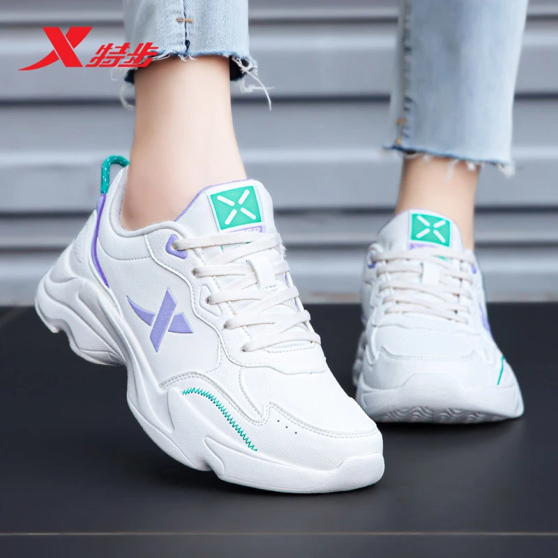 XTEP/特步女鞋皮面运动鞋2025新款秋季跑步鞋软底减震女款老爹鞋