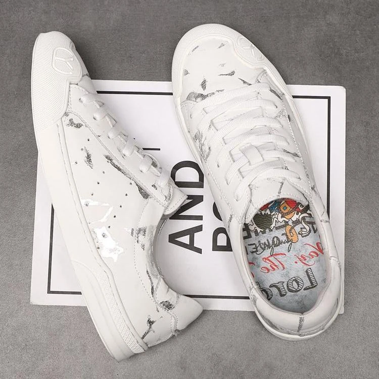 男士夏季小白鞋简约新品休闲板鞋子真皮四季单鞋软面韩版青年男鞋