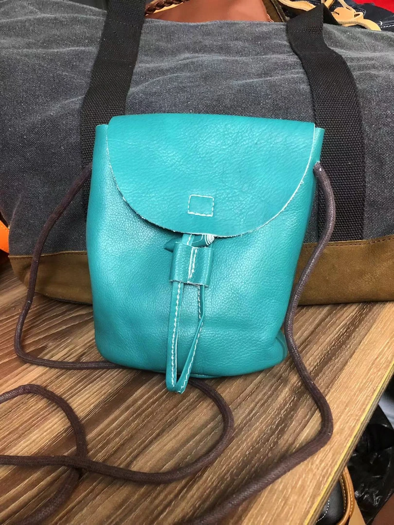 头层牛皮单肩斜挎包手机包（微瑕）