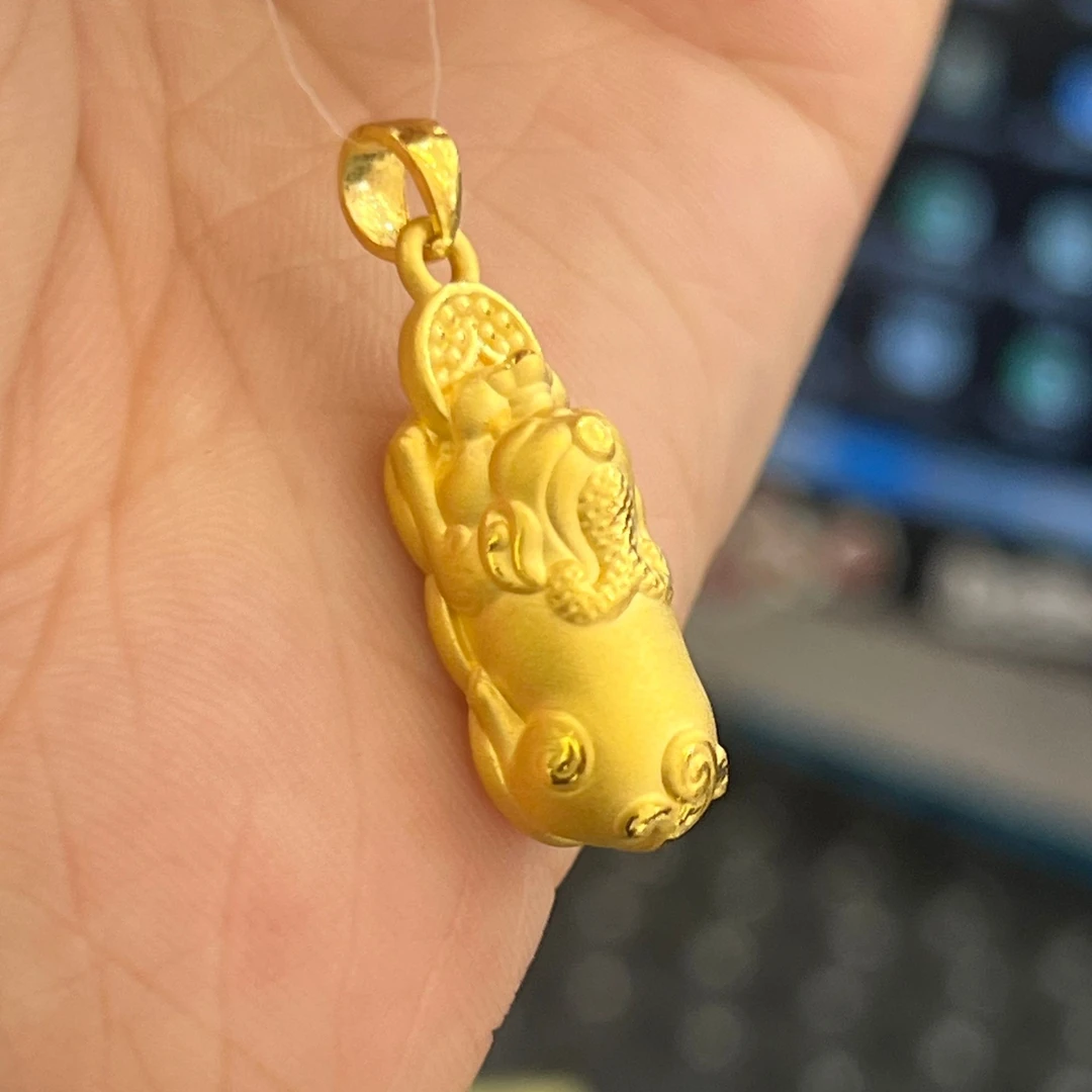 周大生足金皮貅吊坠