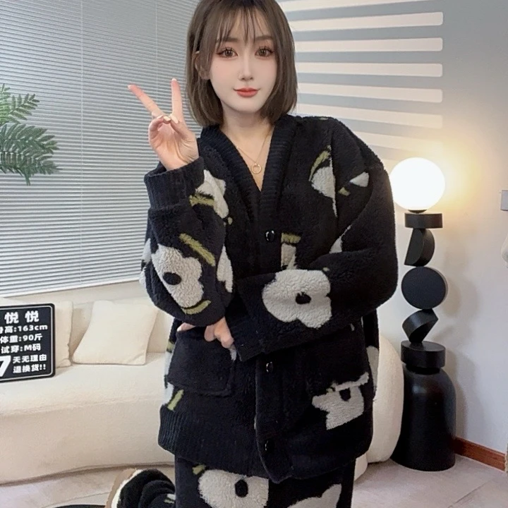 秋冬季新款珊瑚绒睡衣女士加绒加厚保暖家居服宽松套装可外穿