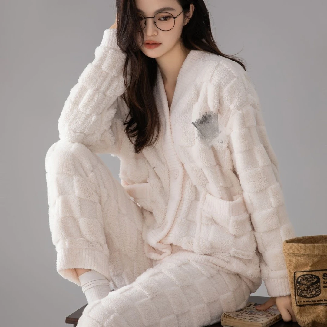 【达人专属】珊瑚绒新款睡衣女士加厚加绒秋冬可外穿家居服套装