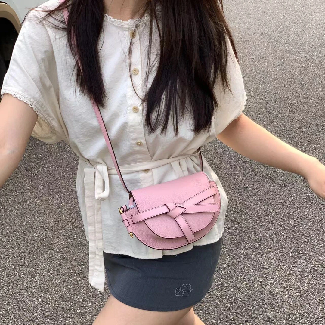 95新 LOEWE/罗意威 粉色mini gate仙女单肩斜挎包D1327