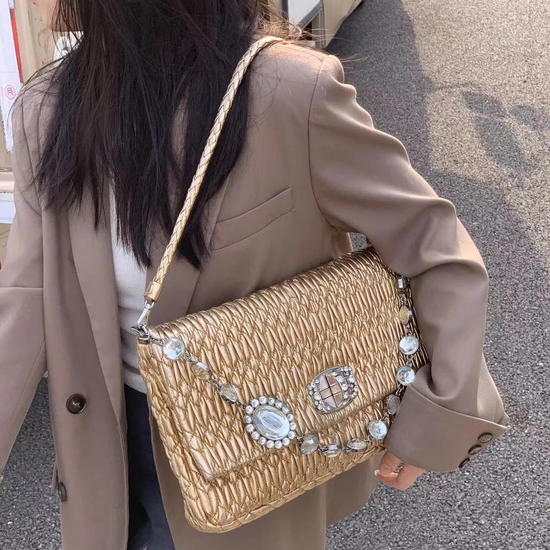 95新 MIU MIU/缪缪 缪缪褶皱香槟色宝石链单肩腋下包D1163