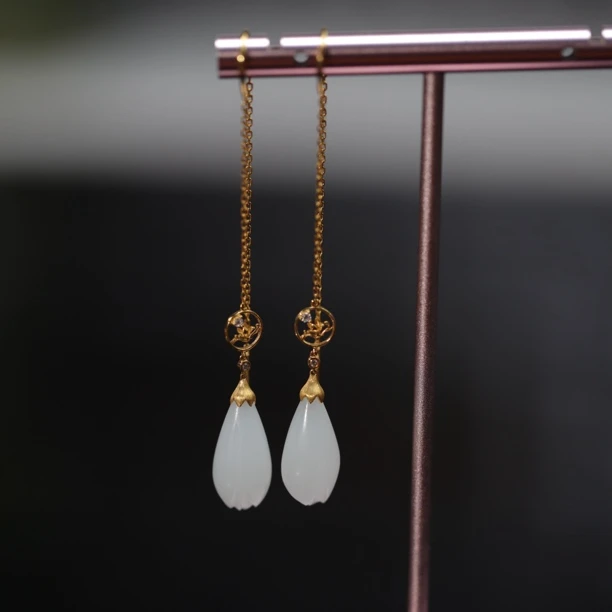 新疆和田玉18K金玉兰花耳线耳坠