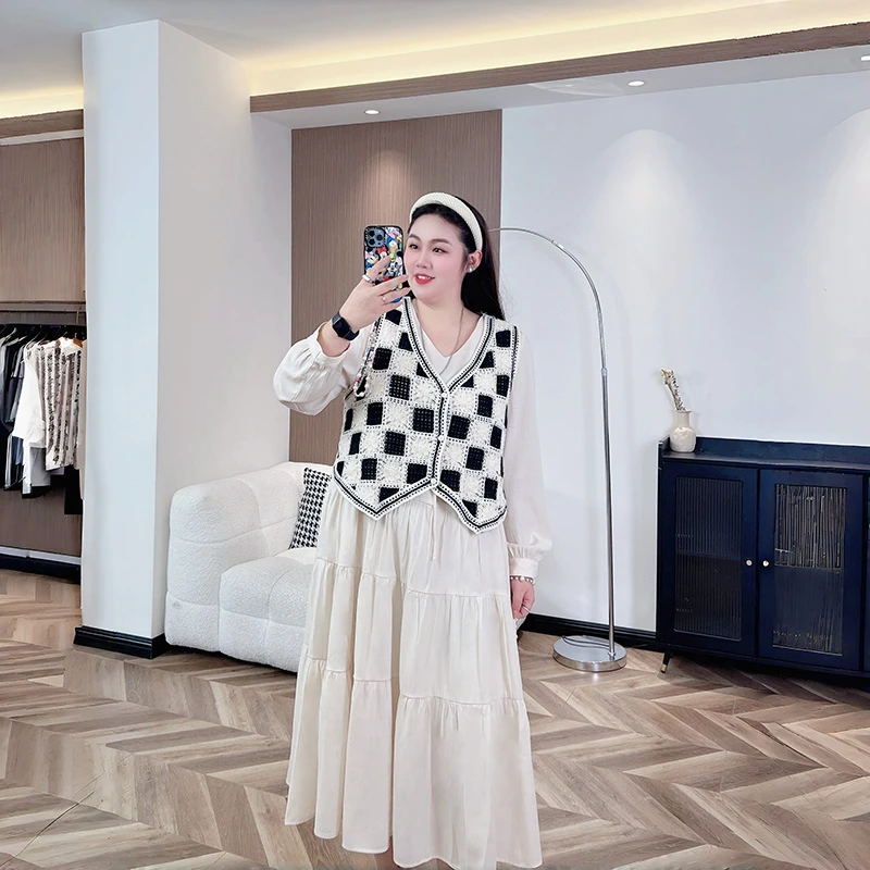 断码捡漏~~维多利亚 / 手工钩花马甲连衣裙两件套6722花契200斤