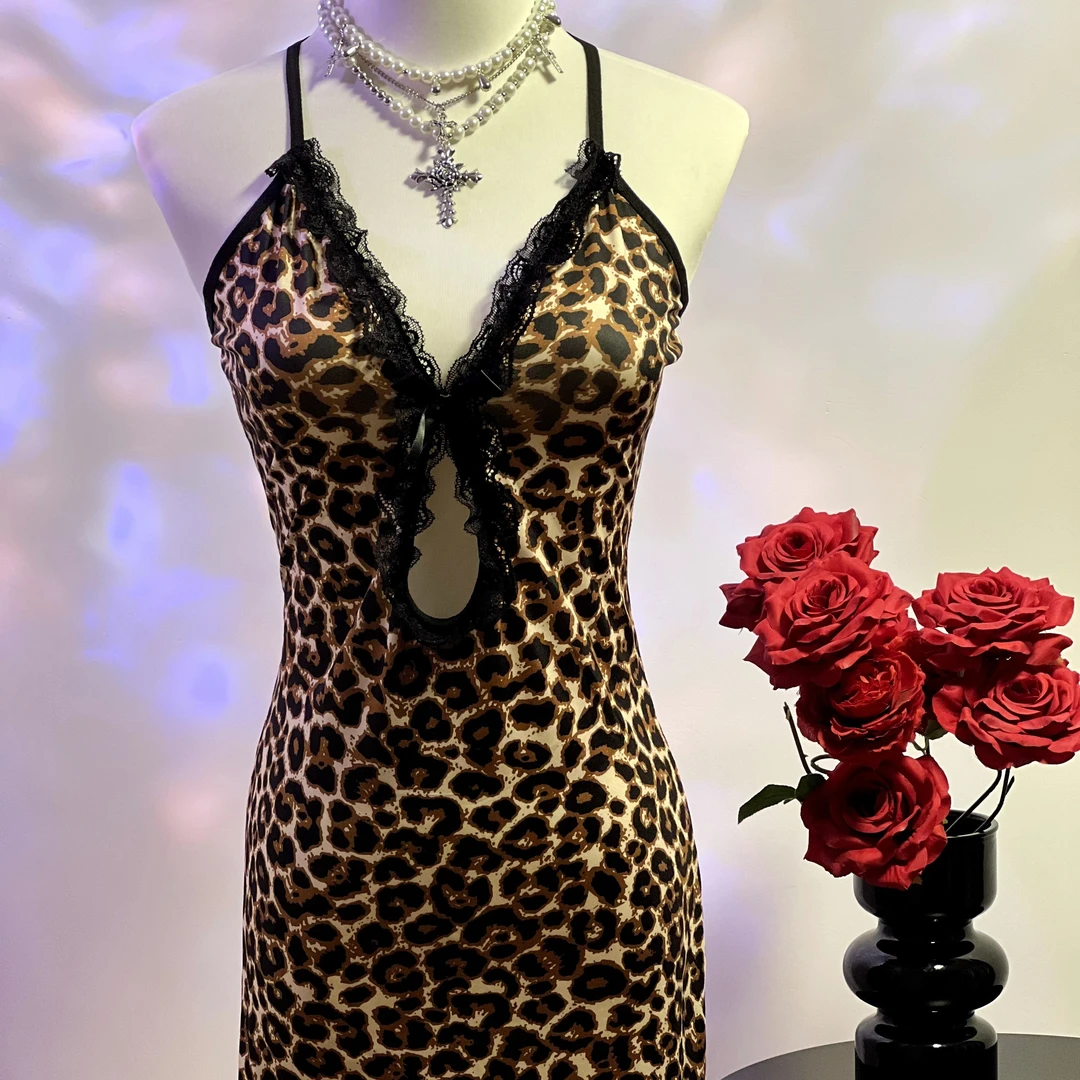 【桃涩日记】性感豹纹夜店风吊带连衣裙收腰蕾丝显瘦包臀裙御姐气质