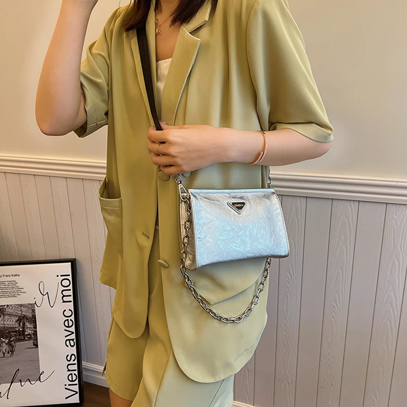 洋气小斜挎包百搭显眼包女小包小包包外出学生气质网红时尚韩版