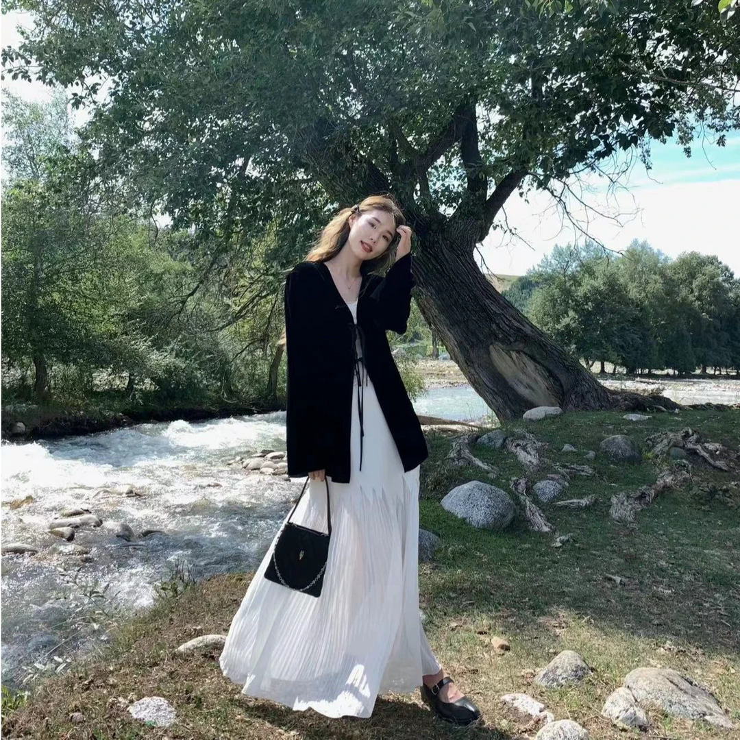 高级感气质黑色系带长袖衬衫女款2025新款休闲设计感宽松显瘦开衫