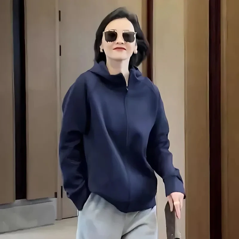 今年流行新款2025爆款设计感小众上衣高级感炸街休闲外套女早春季