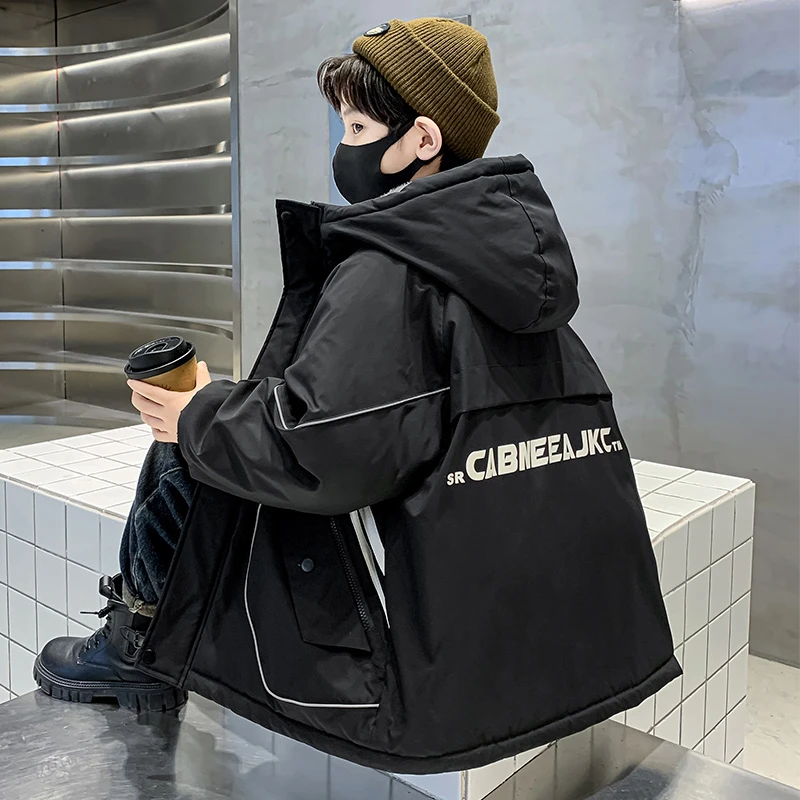 儿童装男童外套秋冬款2025新款加绒冲锋衣冬季中大童加厚派克服潮