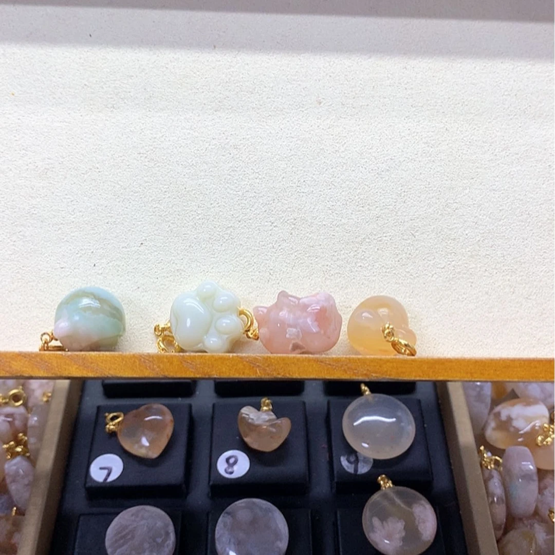 【闪购商品】玛瑙/玉髓颈饰未镶嵌一****?