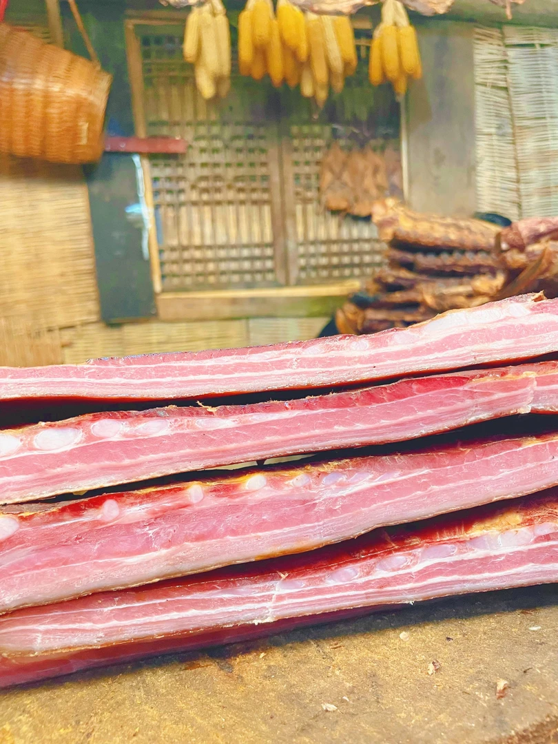 【3斤脆骨腊肉】恩施柴火烟熏排骨五花肉【现场选送香肠嘎嘣脆】