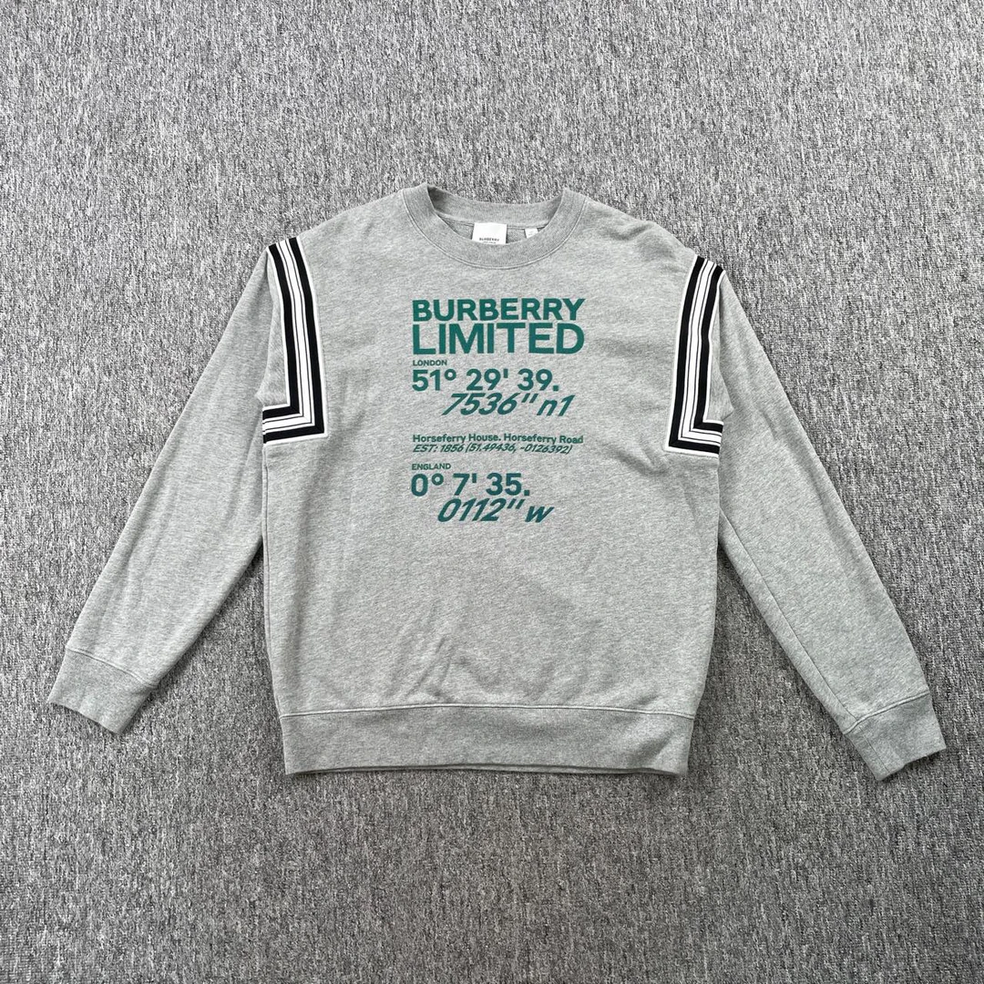 4940/Burberry 灰色地址印花圆领卫衣/14Y码/98新/公价2300