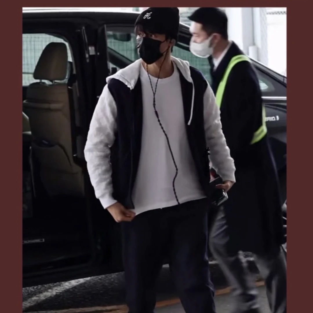 9521/LOUIS VUITTON SS23 藏蓝色外套/4L码/全新带吊/公价18100