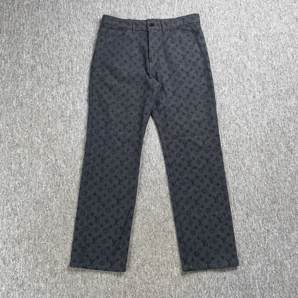 LOUIS VUITTON x NBA黑色老花满印牛仔裤/32码/99新/6322