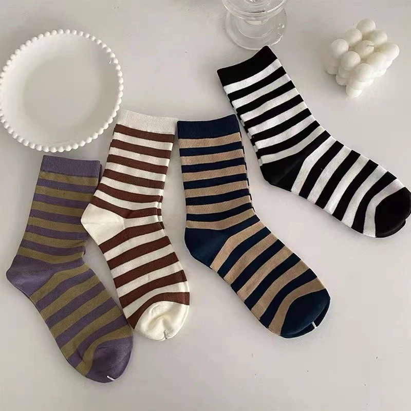 YIRH SOCKS 条纹袜子学院风中筒袜韩版百搭ins长袜女可爱风女生