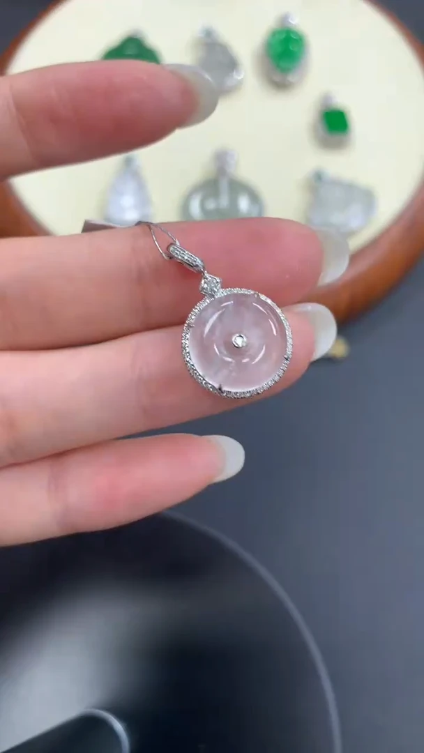 【闪购商品】翡翠吊坠(不含链)18K金镶嵌扣子m