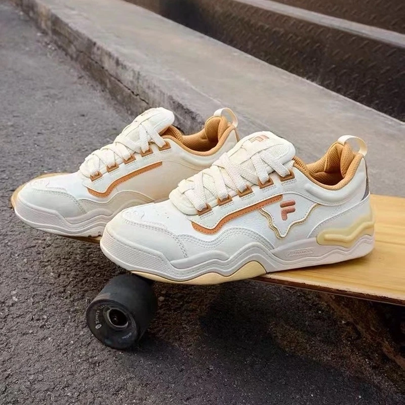 FILA FUSION情侣时尚爆款百搭软底休闲鞋KICK运动鞋T12W242203F