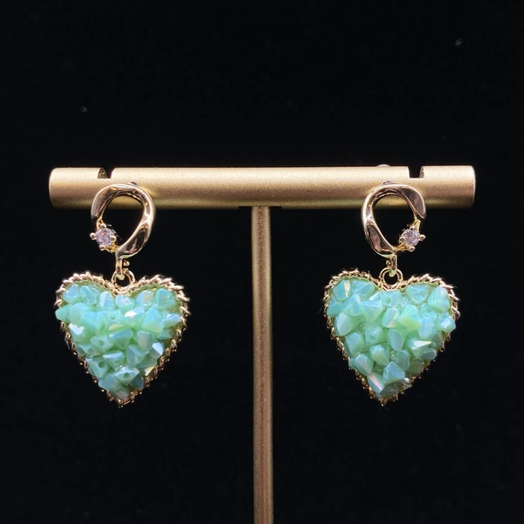 铜合金合成锆石耳饰 时尚绿色爱心耳环轻奢精致【青涩初恋】925银