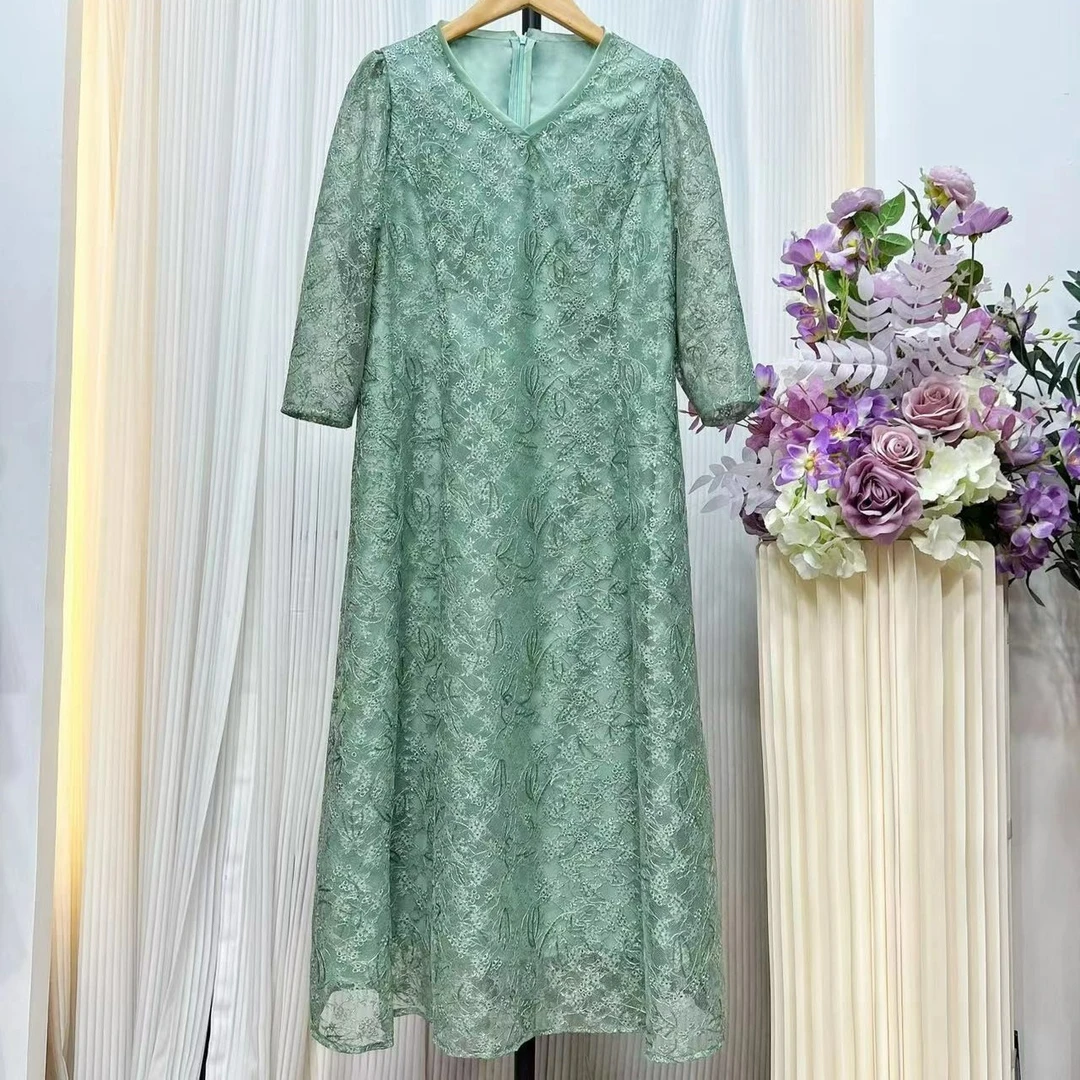 【萨拉迪恩】绣花蕾丝洋气连衣裙显瘦气质时尚优雅连衣裙女