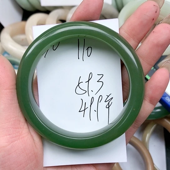 石英质玉手镯未镶嵌艾*莎110