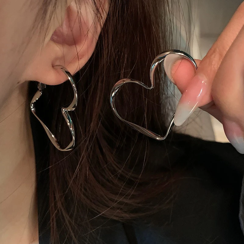 大脸显瘦脸小的耳环爱心耳环小众设计感高级女耳钉女耳饰#B269