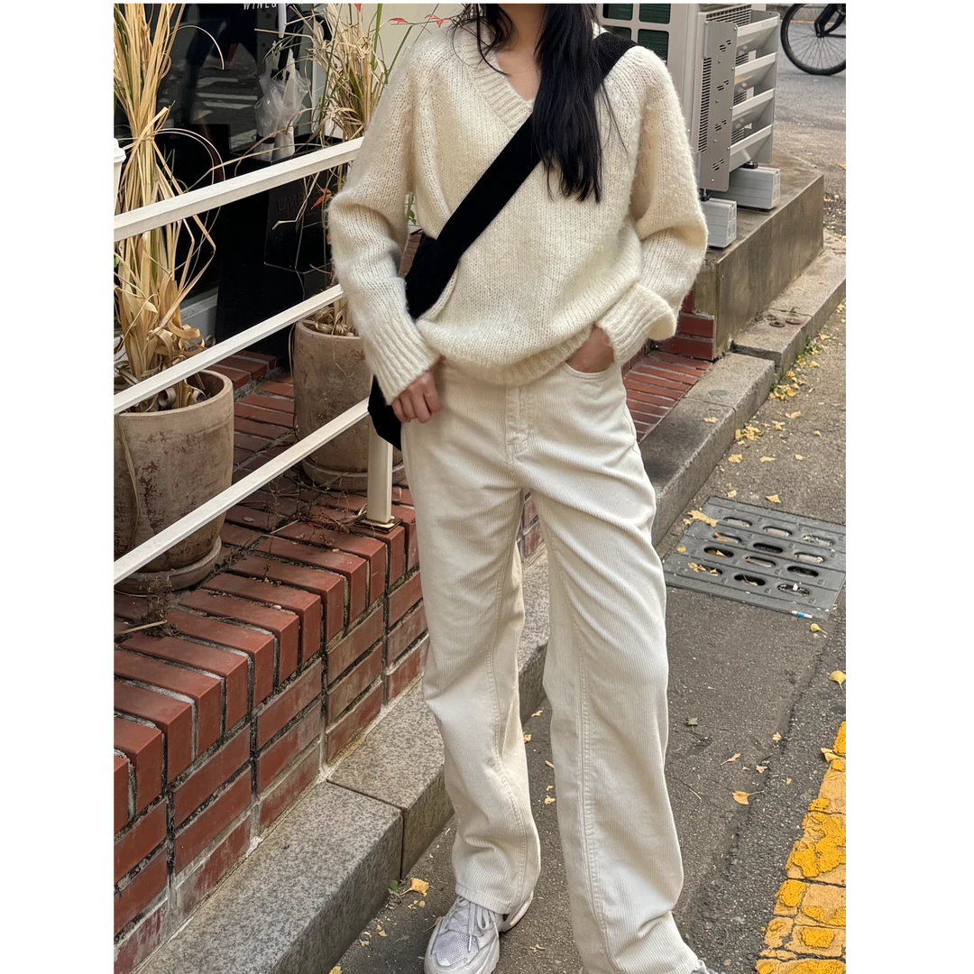 【李羊羊韩国东大门精选】冬季新款净版百搭V领套头长袖毛衣