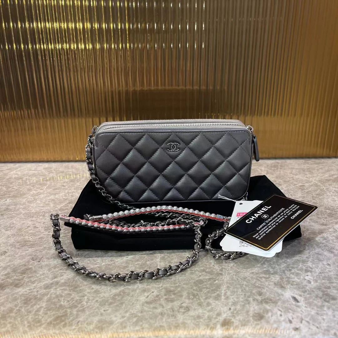 99新 Chanel/香奈儿 飞小雨Fisoy/灰银菱形格WOC