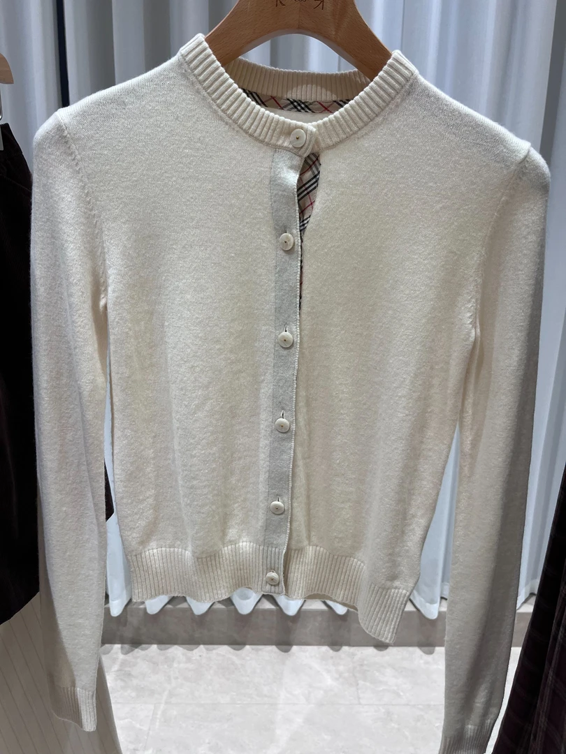 时尚尚时气质极简秋冬长袖轻奢开衫CEA6877