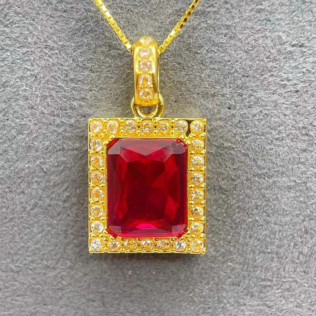 【玖凤楼珠宝】18K培育红宝石吊坠精美坠链多样性发一